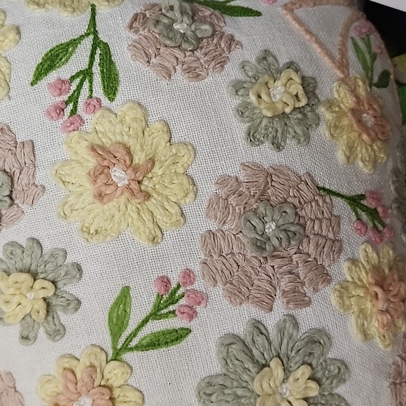 Rachael Ashwell Bunny Rabbit Embroidered Accent Throw Pillow 14 x 18 New - Picture 4 of 4